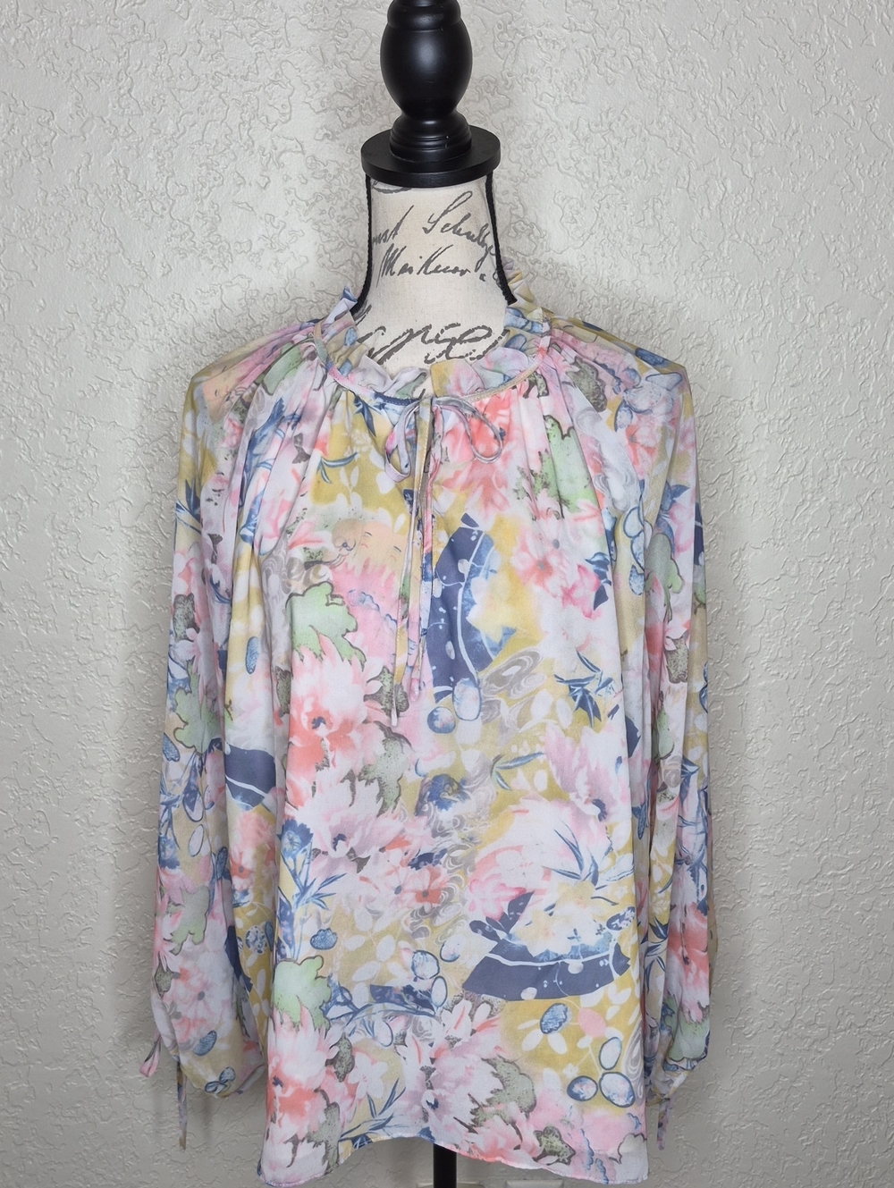 Elie. Elie Tahari Multicolored Abstract Floral Top Wearable Art‎ Size 1X